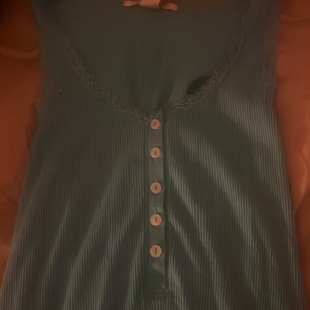 VICTORIAS SECRET LACE LIGHT BLUE TANK TOP (AMAZING CONDITION)